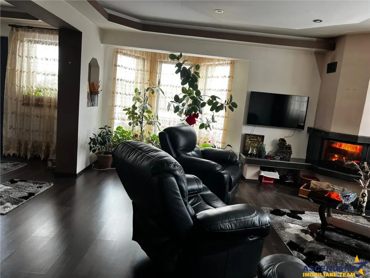 Casa eleganta, cu 5 camere, apreciabila pozitionare, Harman, Brasov - foto 1