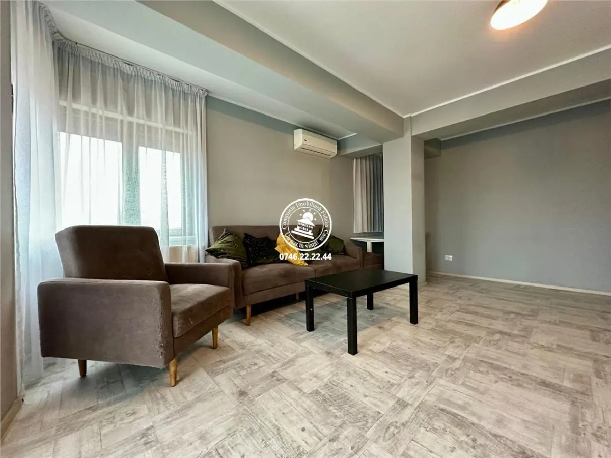 Apartament 2 camere  de vanzare  Centru, - foto 2