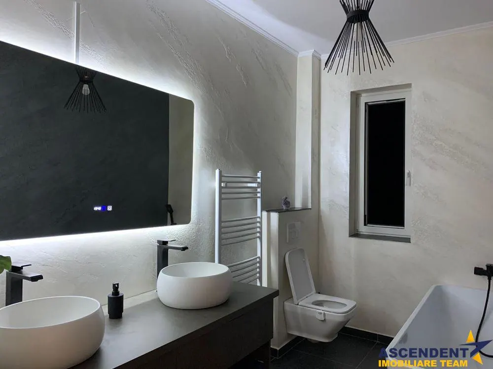 Casa cu 4 camere, Livezeni - foto 4