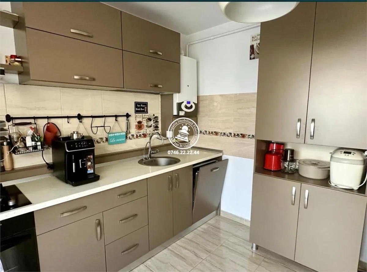 Apartament 3 camere  de vanzare  Valea Lupului, - foto 5