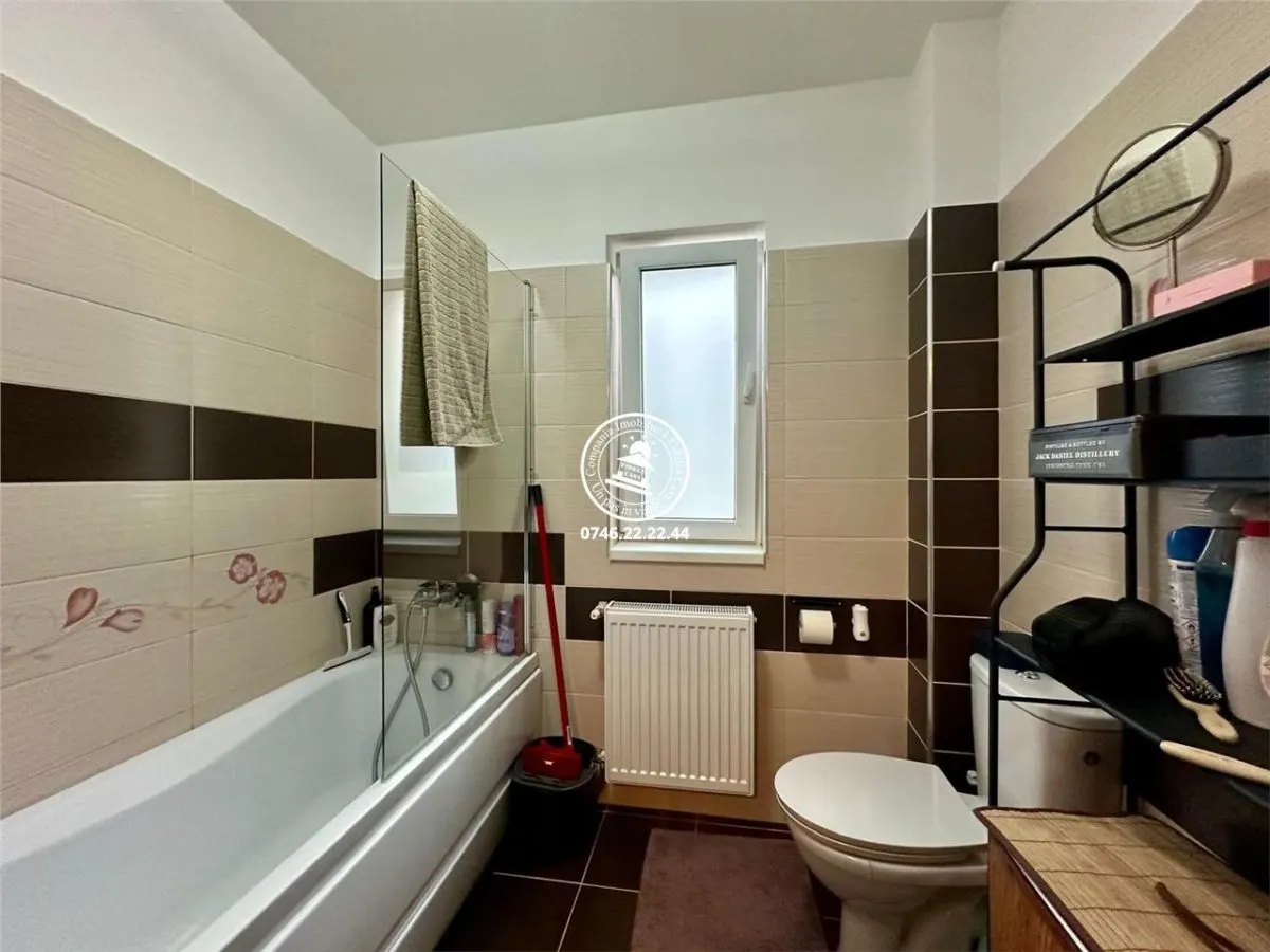 Apartament 3 camere  de vanzare  Valea Lupului, - foto 10