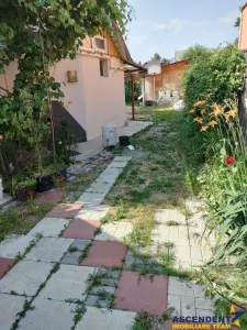 Corp casa-+ anexa, 460mp teren - Brasov