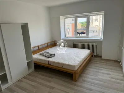 Apartament 3 camere  de vanzare  Gara, - foto 2