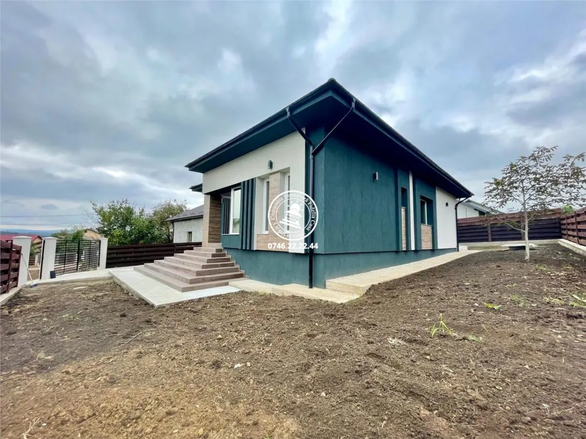 Vila  de vanzare  Miroslava, - foto 2