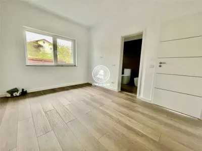 Vila  de vanzare  Miroslava, - foto 13