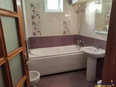 Casa fabuloasa tip VILA, cu piscina intr-o zona perfecta. - foto 14