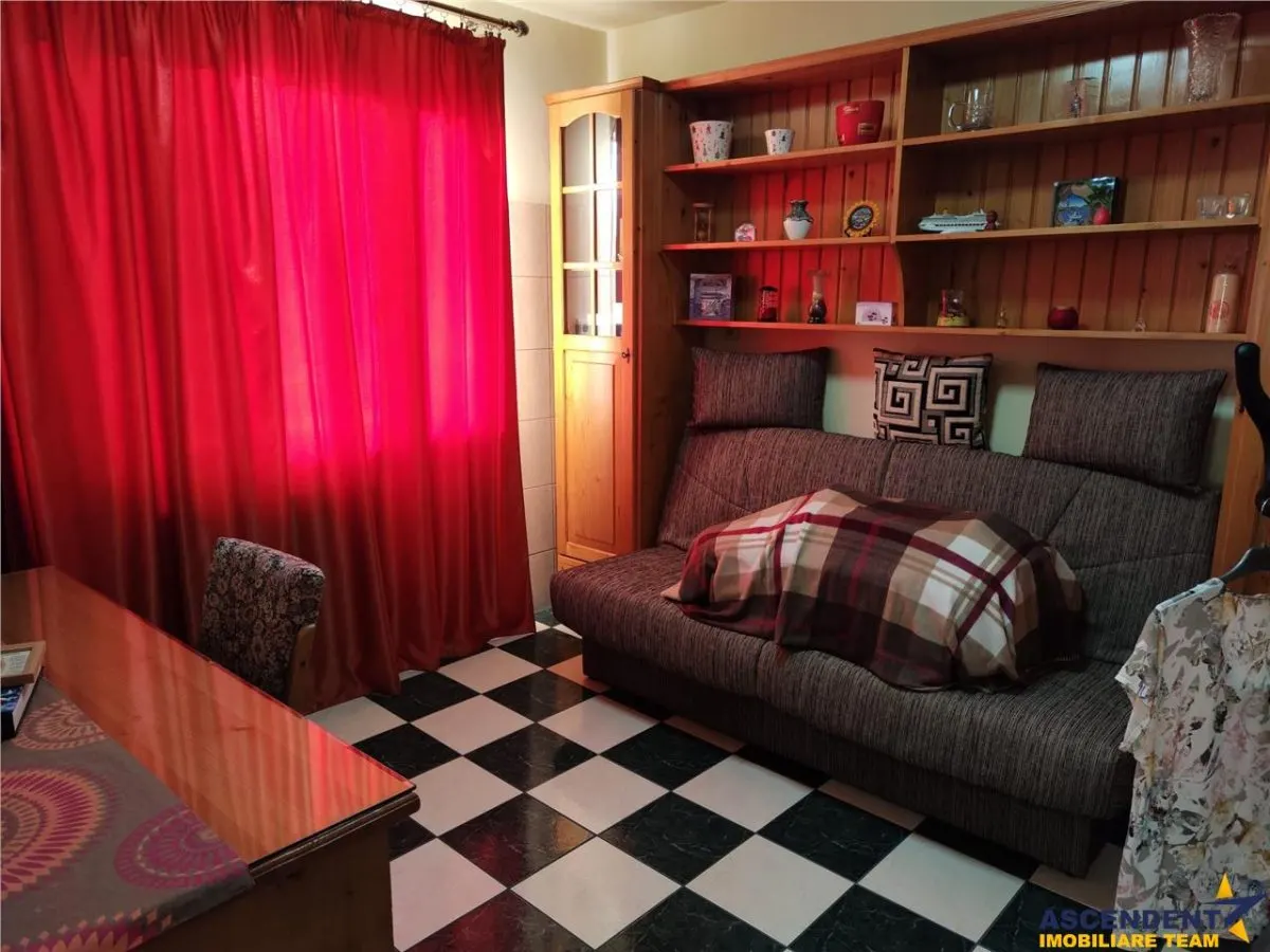 Casa fabuloasa tip VILA, cu piscina intr-o zona perfecta. - foto 18