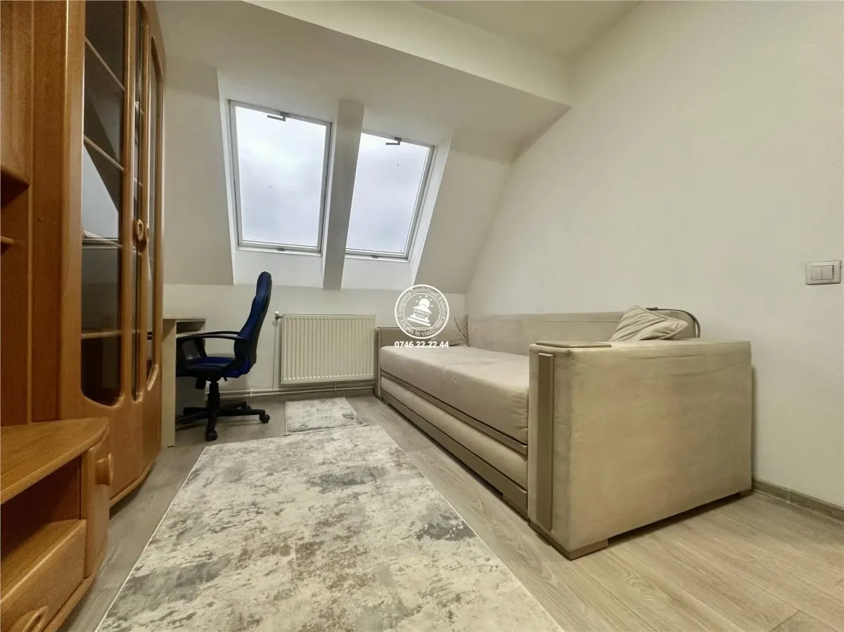 Apartament 2 camere  de vanzare  Centru - foto 2