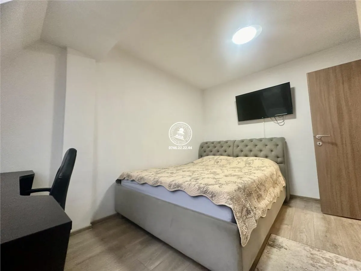 Apartament 2 camere  de vanzare  Centru - foto 5