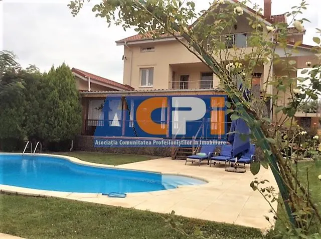 Vila deosebita cu piscina , 3000 mp teren - foto 16