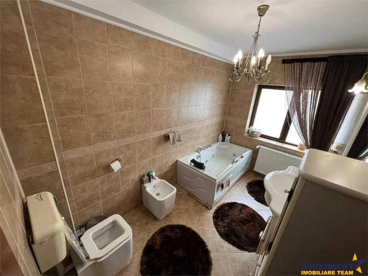 Eleganta Vila,  apreciabila ariere, Bunloc - foto 4