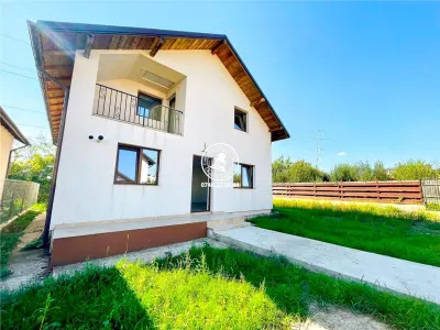 Vila  de vanzare  Lunca Cetatuii, - foto 2