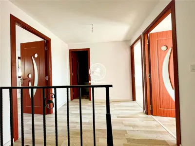 Vila  de vanzare  Lunca Cetatuii, - foto 9