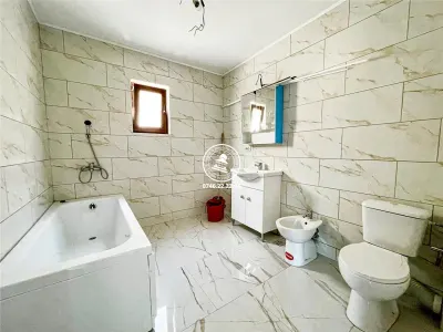 Vila  de vanzare  Lunca Cetatuii, - foto 8