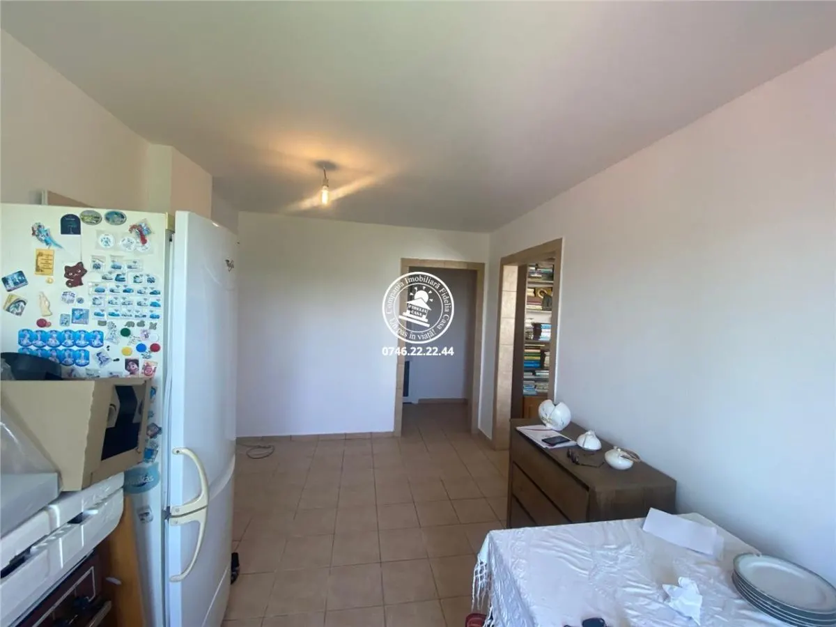 Apartament 3 camere  de vanzare  Tatarasi, - foto 4