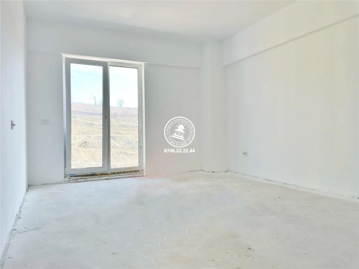 Apartament 3 camere  de vanzare  Pacurari, - foto 2