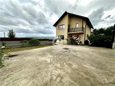 Vila cu 5 camere si 2 bai, de vanzare in Horpaz - foto 3