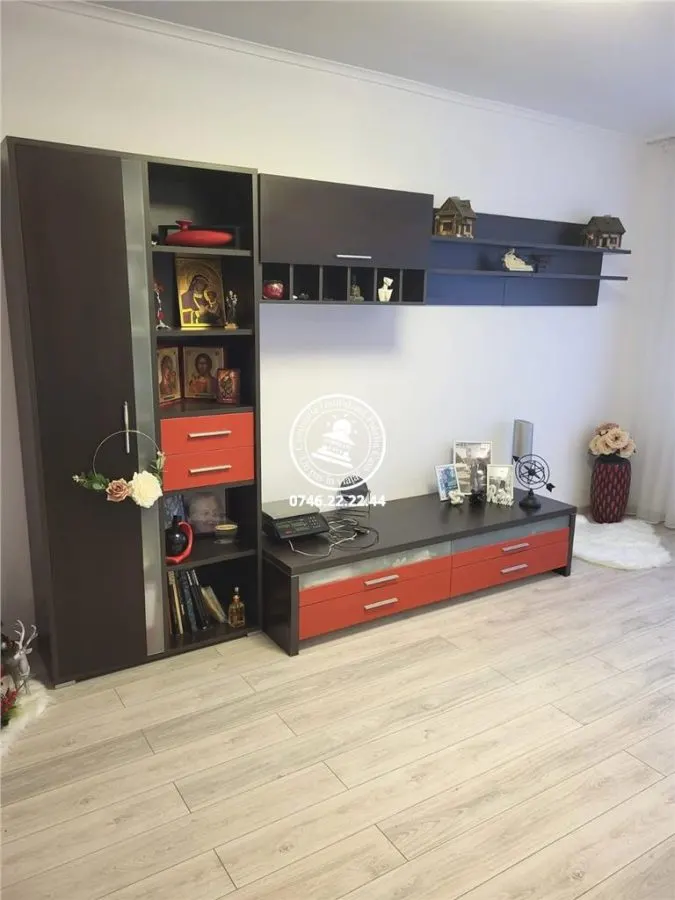 Apartament 3 camere  de vanzare  Gara, - foto 1