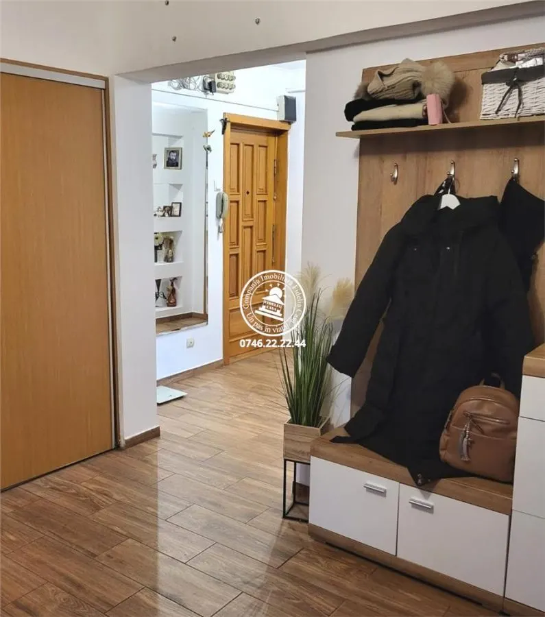 Apartament 3 camere  de vanzare  Gara, - foto 9