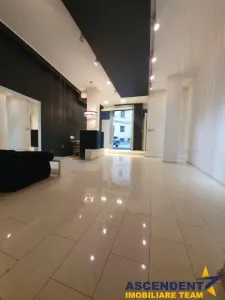 Spatiu elegant, compozitie versatina, curte interioara, Central, Targu Mures. - foto 2