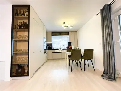 Casa cu 3 camere, 400mp, de vanzare in Miroslava-Ciurbesti - foto 4