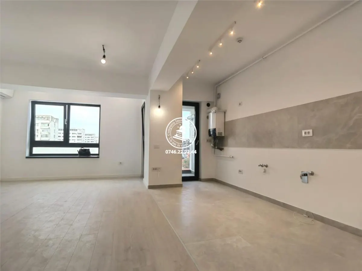 Apartament 1 camera  de vanzare  Centru, - foto 1