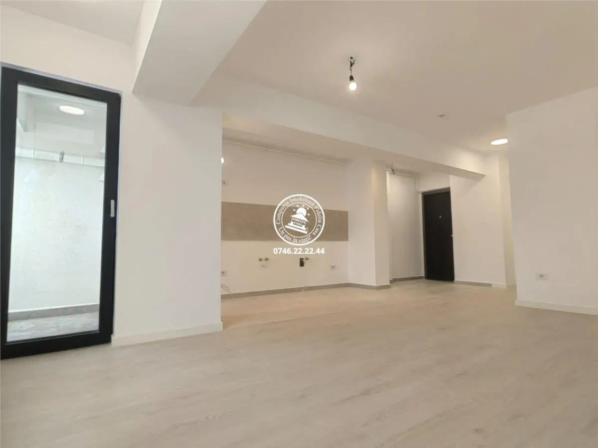 Apartament 1 camera  de vanzare  Centru, - foto 3