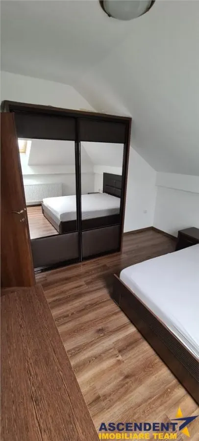 Central, cu terasa, Brasov - foto 11