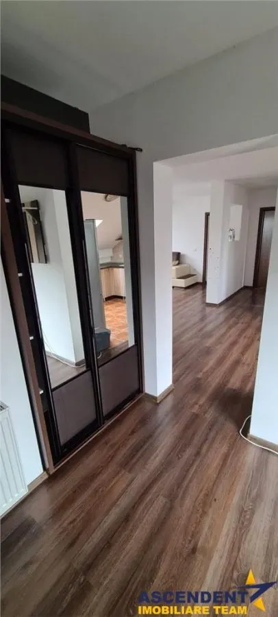 Central, cu terasa, Brasov - foto 7