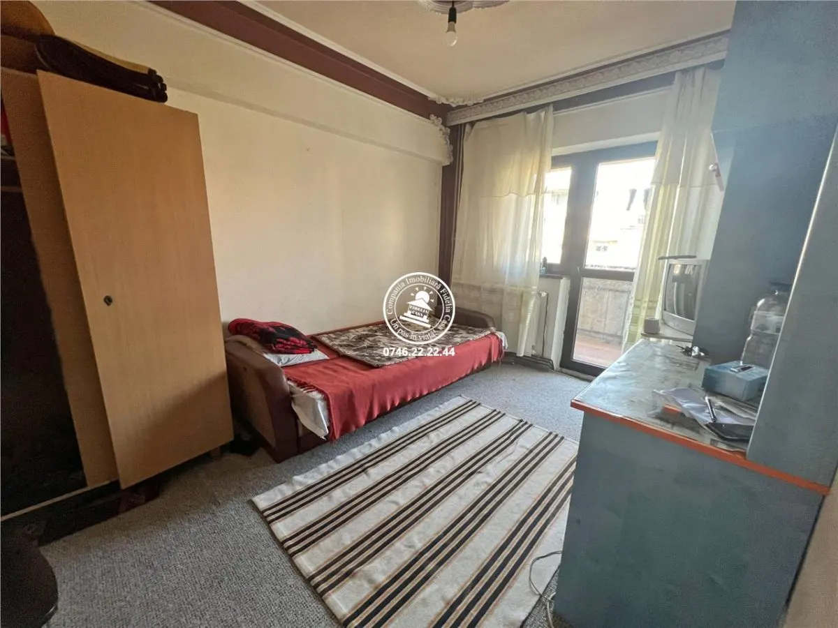 Apartament 3 camere  de vanzare  Pacurari, - foto 1