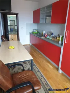 Cladire eleganta, pretabila: birouri, sediu firma, clinica ,etc  Central, Brasov - foto 5