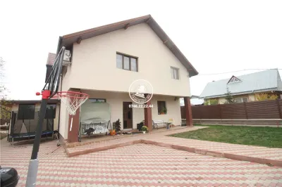 Vila  de vanzare  Miroslava, - Iasi