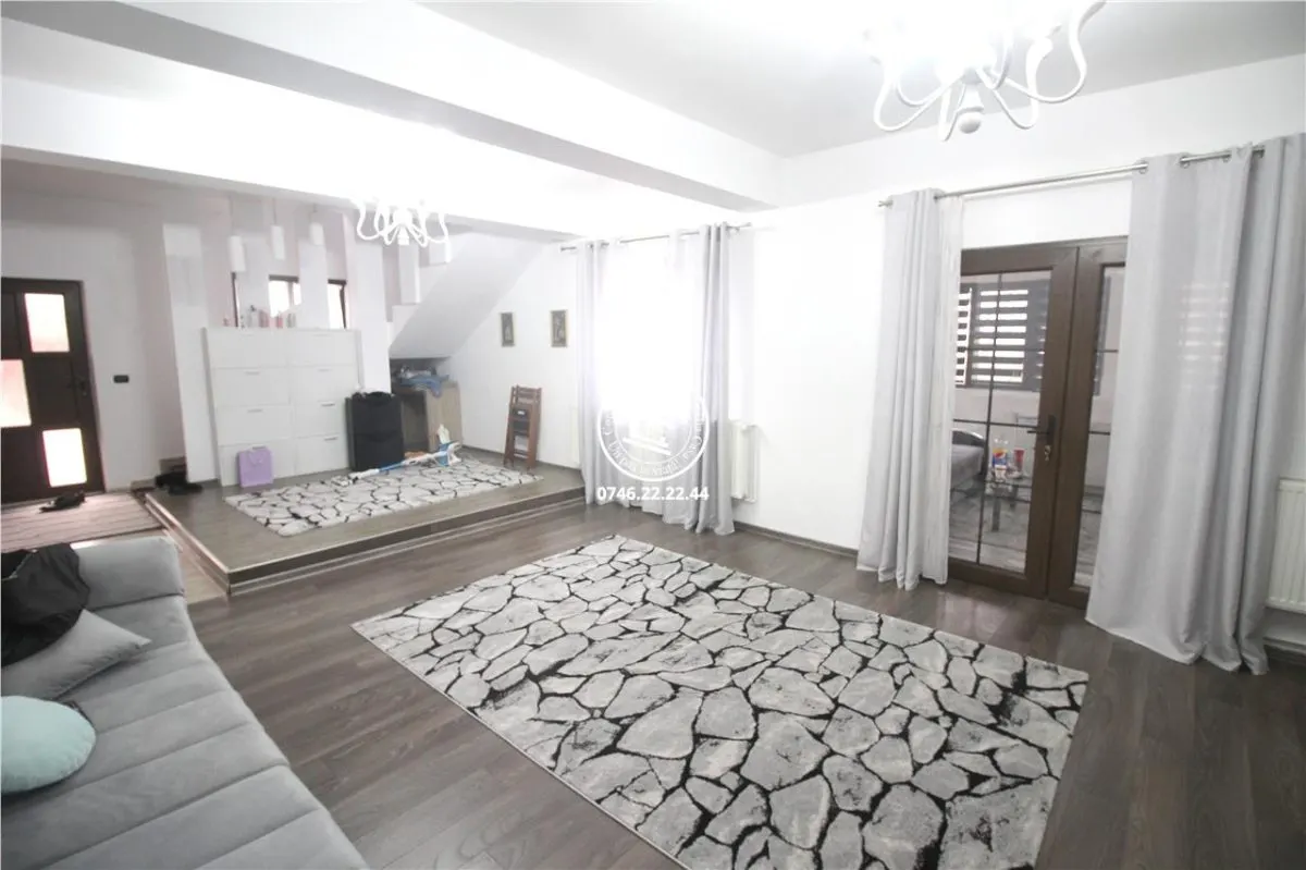 Vila  de vanzare  Miroslava, - foto 3