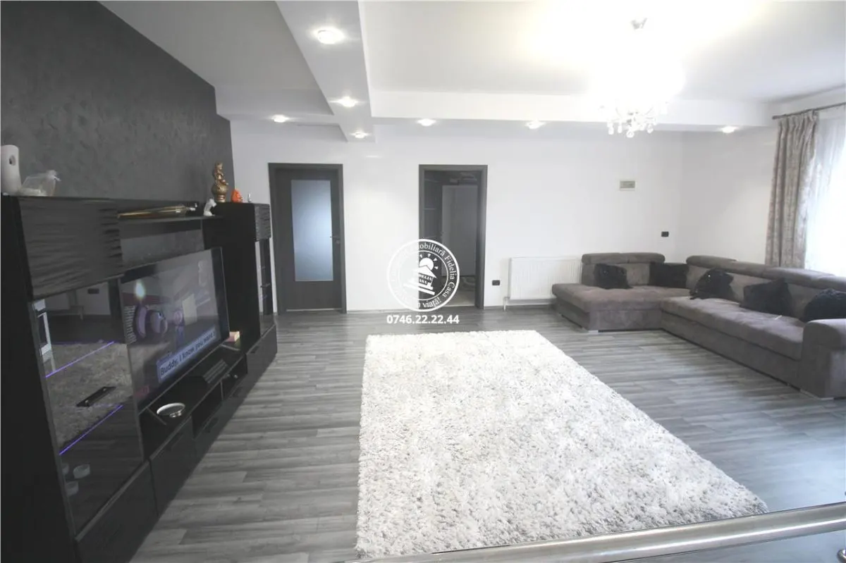 Vila  de vanzare  Miroslava, - foto 7