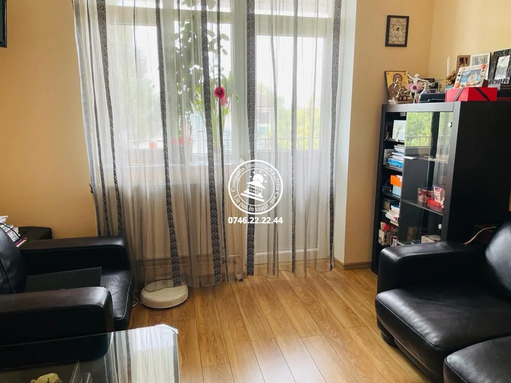 Vila  de vanzare  Sararie, - foto 1