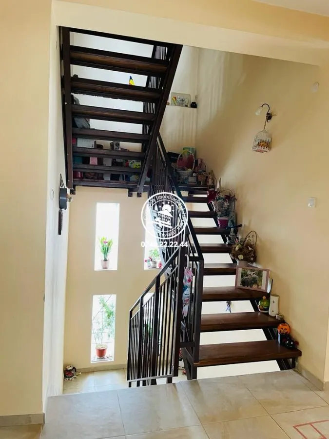 Vila  de vanzare  Sararie, - foto 12