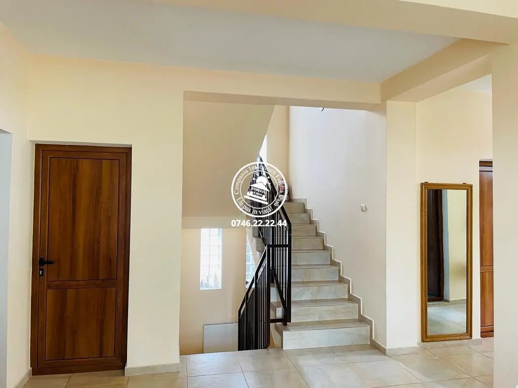 Vila  de vanzare  Sararie, - foto 4