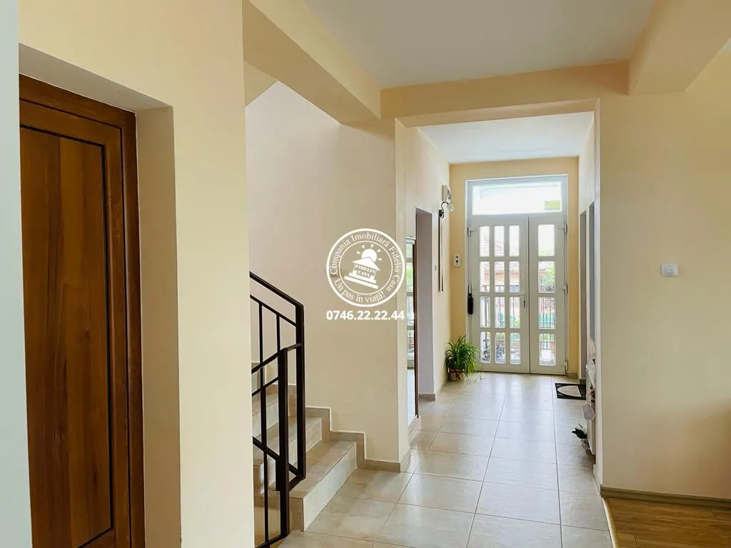 Vila  de vanzare  Sararie, - foto 5