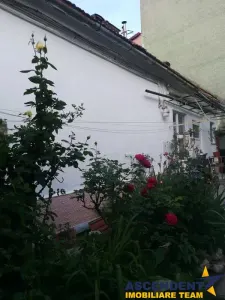 2 camere, curte comuna, Centrul Istoric, Brasov - Brasov