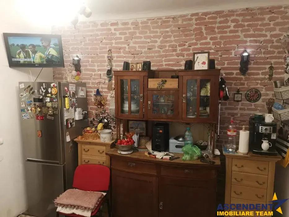 2 camere, curte comuna, Centrul Istoric, Brasov - foto 5