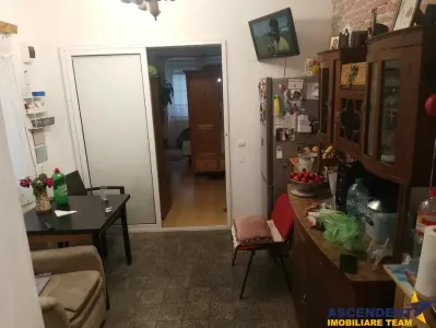 2 camere, curte comuna, Centrul Istoric, Brasov - foto 6