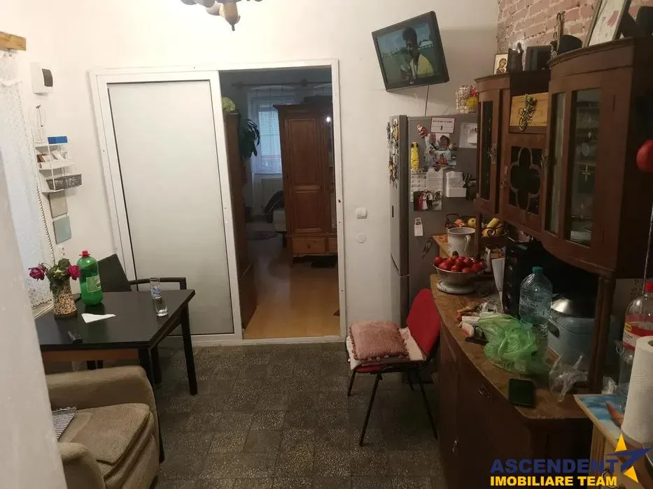 2 camere, curte comuna, Centrul Istoric, Brasov - foto 6