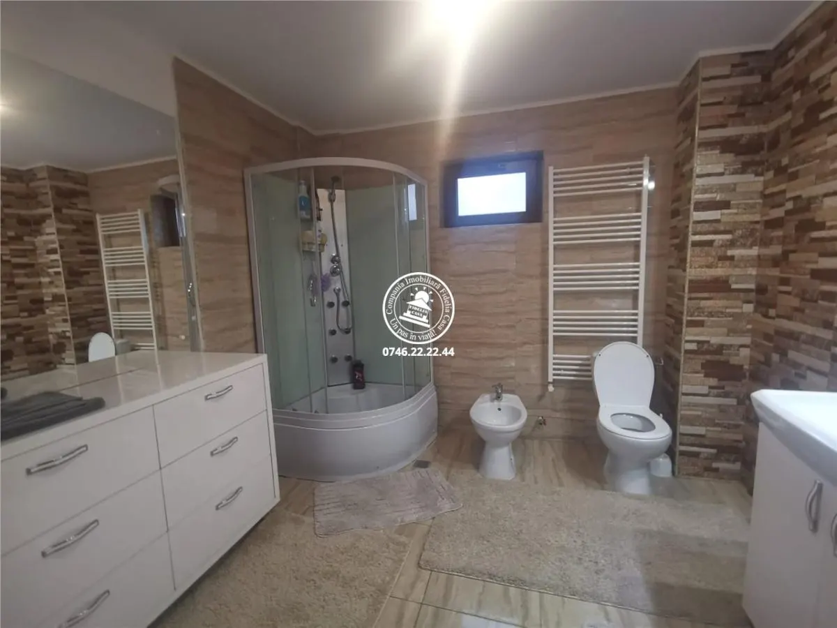 Vila  de vanzare  Galata, - foto 20