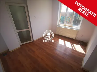 Apartament 4 camere  de vanzare  Bucium, - foto 8