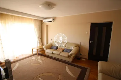 Apartament 3 camere  de inchiriat  Centru, - Iasi