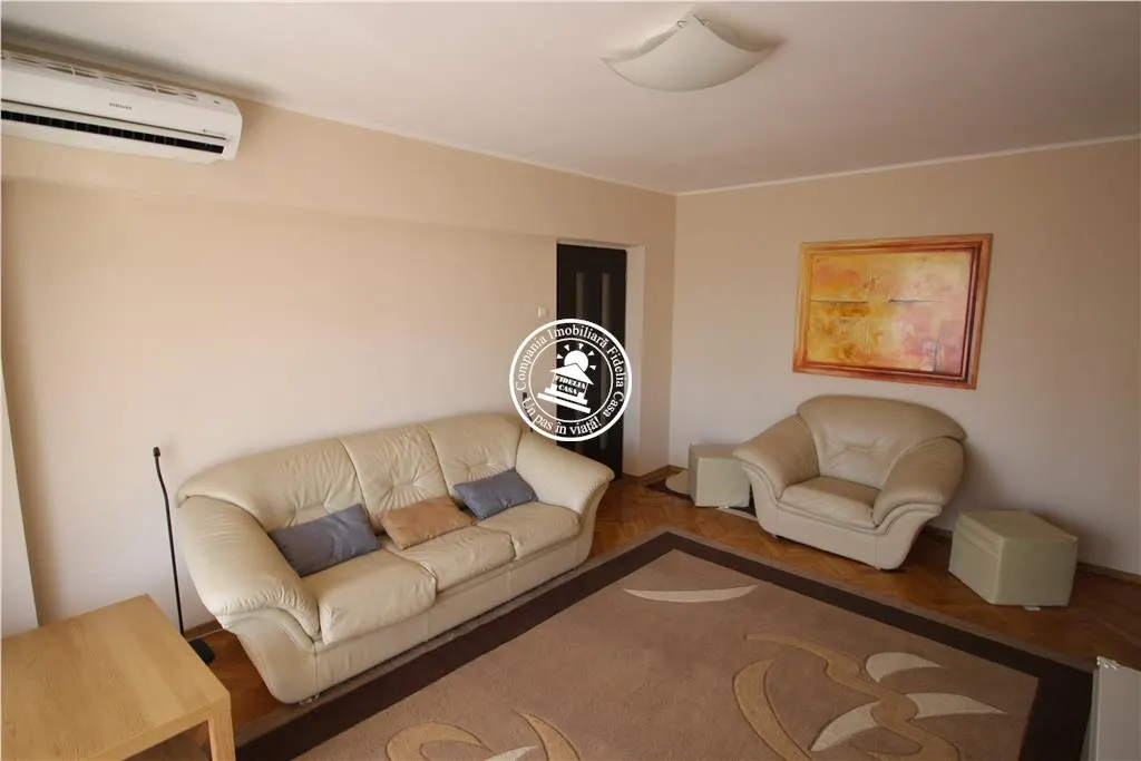 Apartament 3 camere  de inchiriat  Centru, - foto 2