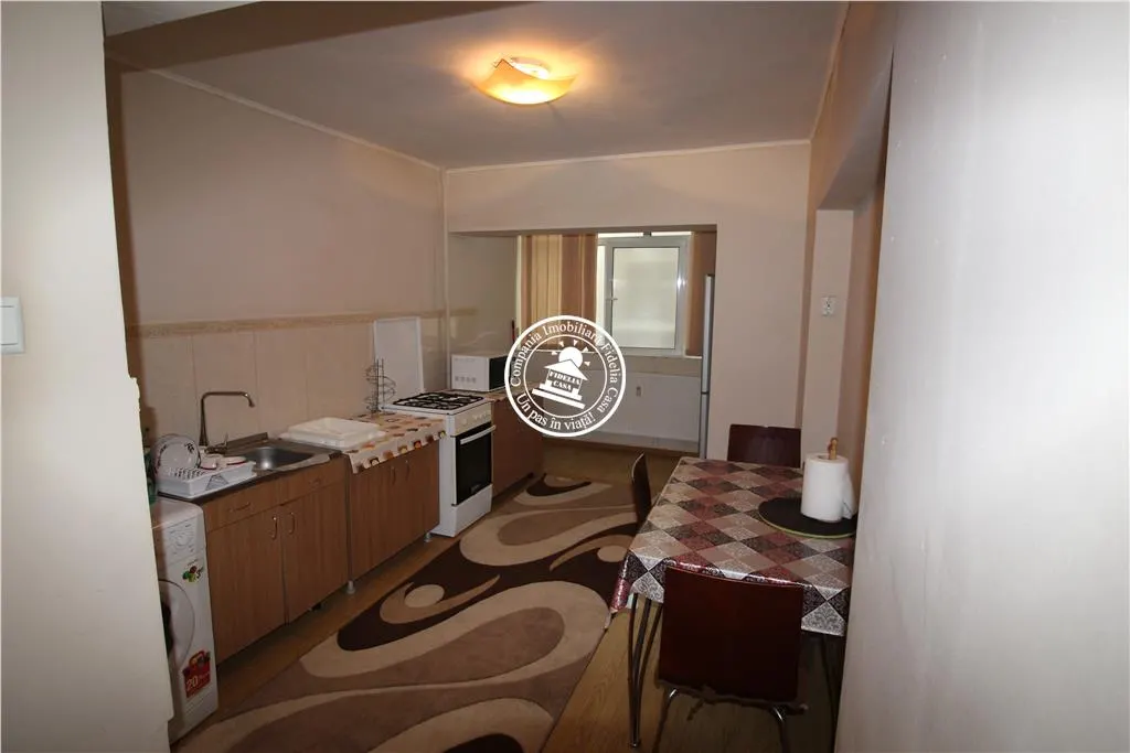 Apartament 3 camere  de inchiriat  Centru, - foto 7