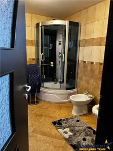 Casa ce imbina eleganta cu functionalitatea, confort pe infrastructura locala - foto 13
