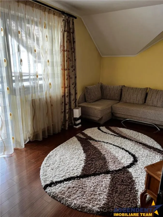 Casa ce imbina eleganta cu functionalitatea, confort pe infrastructura locala - foto 16