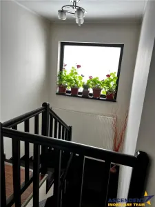 Casa ce imbina eleganta cu functionalitatea, confort pe infrastructura locala - foto 7